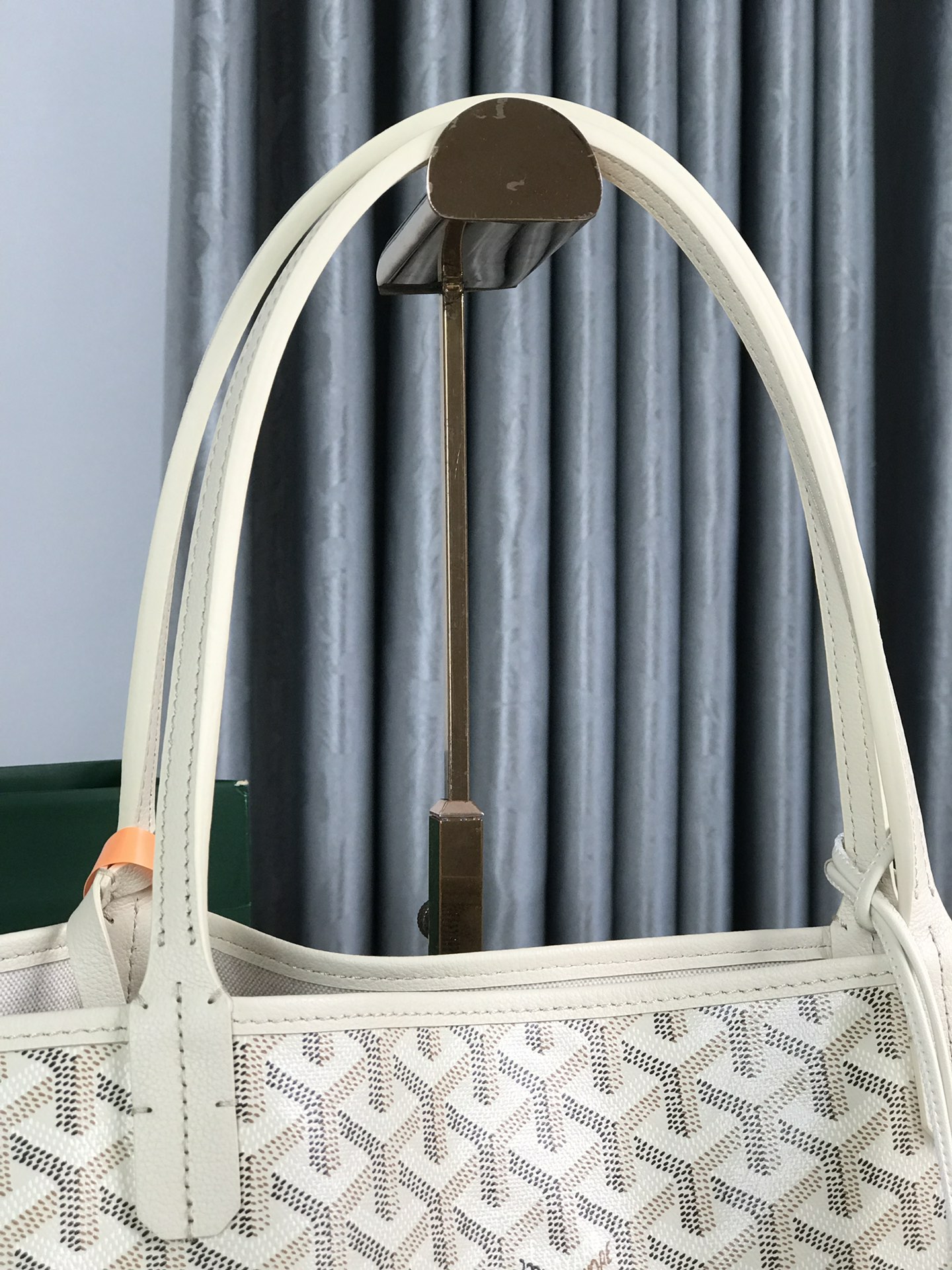 Saint Louis GM Tote Bag In White